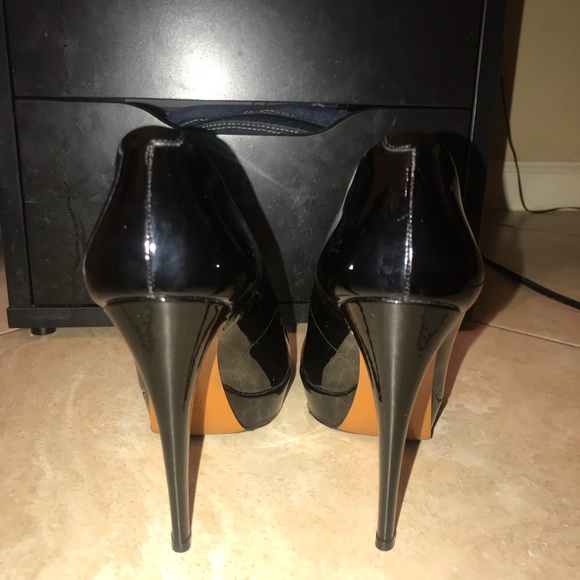 Gucci patent round toe pumps - Picture 2 of 5